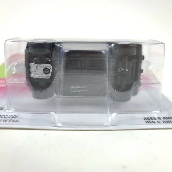 Johnny Lightning WHITE Lightning PEZ '04 HUMMER H2 SUV - Picture 11 of 11